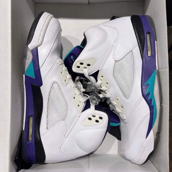 Jordan Retro 5 Grape 2013. - Picture 2 of 2